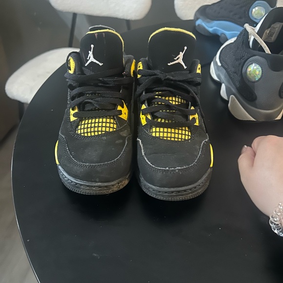 Thunder 4s - Picture 3 of 3